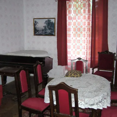 Kalmar Vendeghaz-vadaszhaz Guest house Tornyiszentmiklos